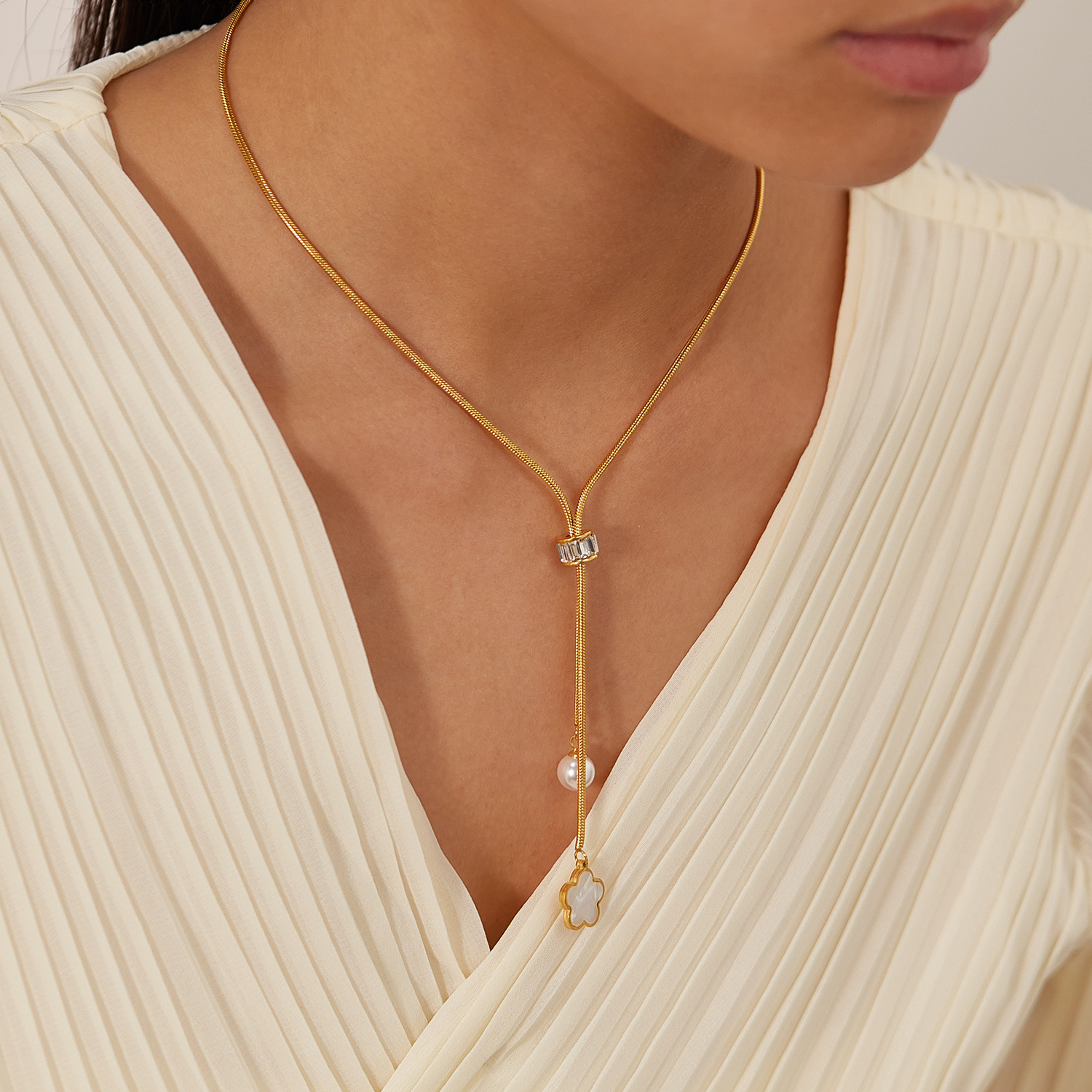 Gold Plated Adjustable Flower Pendant Necklace Pearl Charm - Image 4